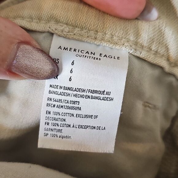 American Eagle 6 Tan Distressed Highest Rise Mom Shorts - Picture 8 of 8